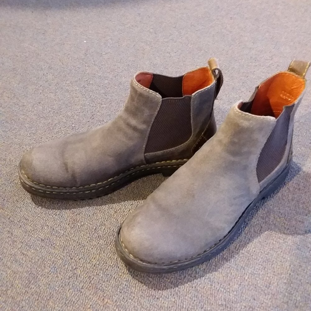 BORN Boots  8.5 with Original Box